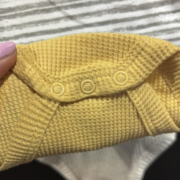 Nicole Miller 3-pack creepers/bodysuits, snap bottom - Picture 3 of 7